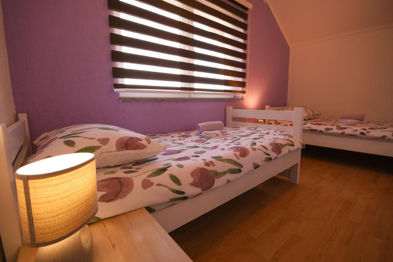Apartments Sweet Home Otocac Ngoại thất bức ảnh