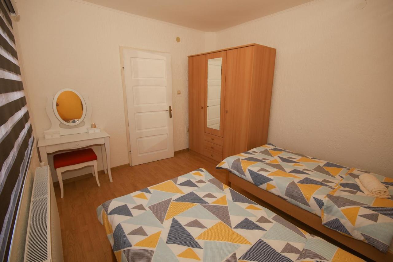 Apartments Sweet Home Otocac Ngoại thất bức ảnh