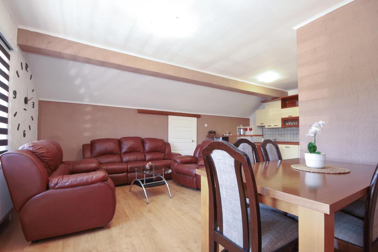 Apartments Sweet Home Otocac Ngoại thất bức ảnh