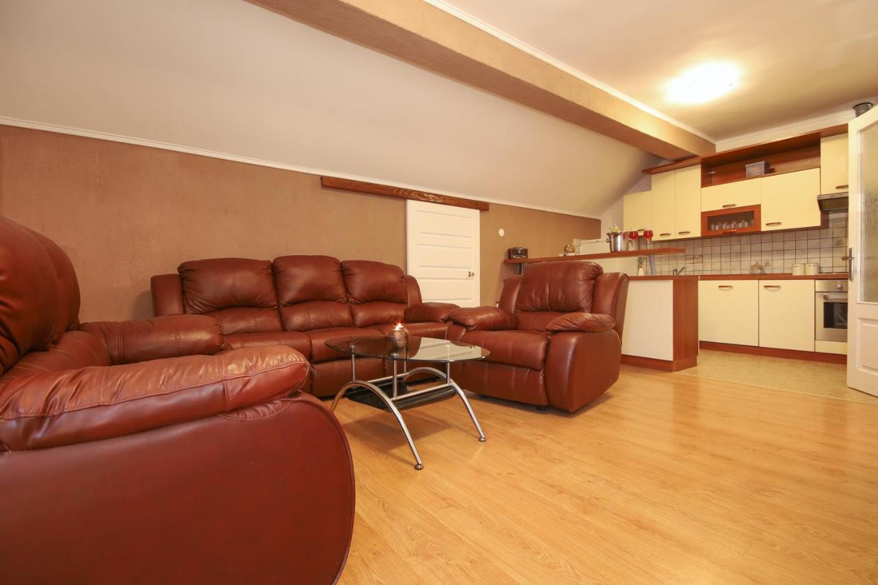 Apartments Sweet Home Otocac Ngoại thất bức ảnh