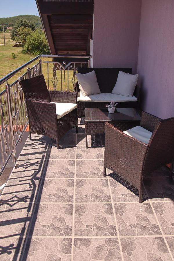 Apartments Sweet Home Otocac Ngoại thất bức ảnh
