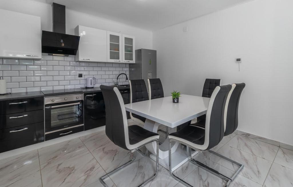 Apartments Sweet Home Otocac Ngoại thất bức ảnh