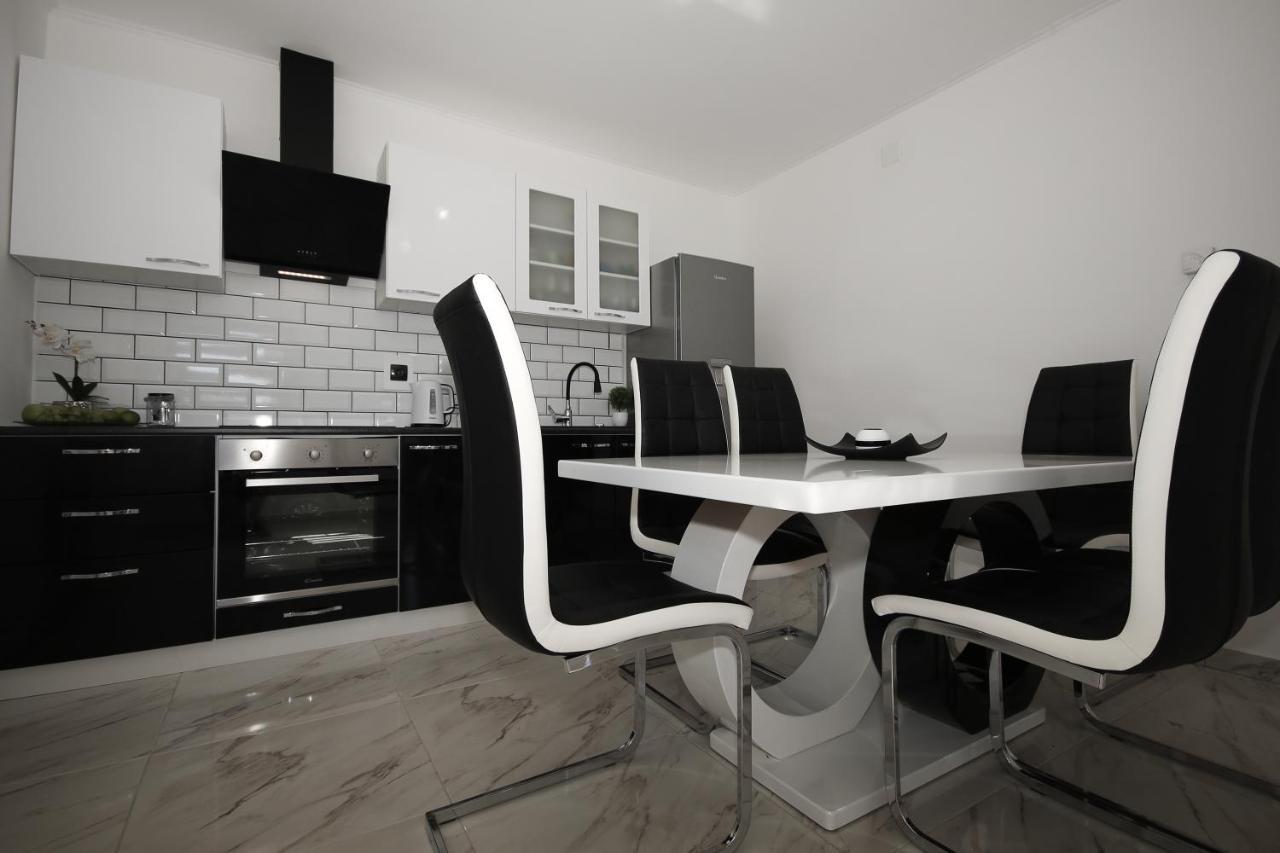 Apartments Sweet Home Otocac Ngoại thất bức ảnh
